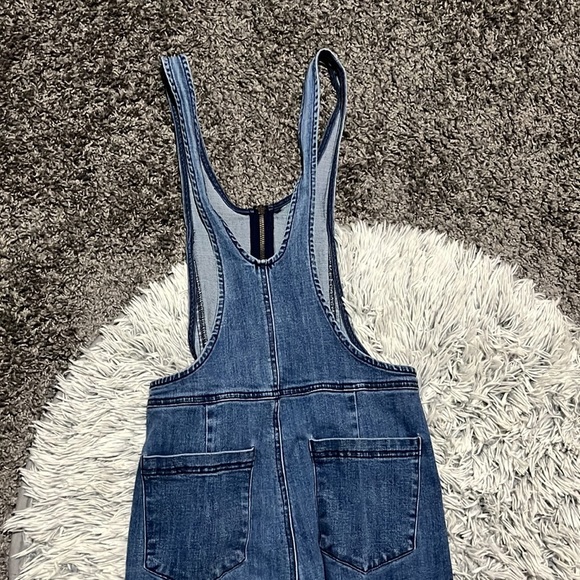 FREE People Denim Jumpsuit Size 4 - Picture 11 of 16